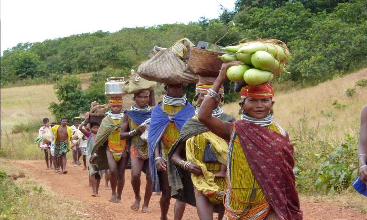 Jharkhand: त्योहार मनाने पर कई आदिवासी परिवारों को 'बहिष्कृत' कर दिया गया