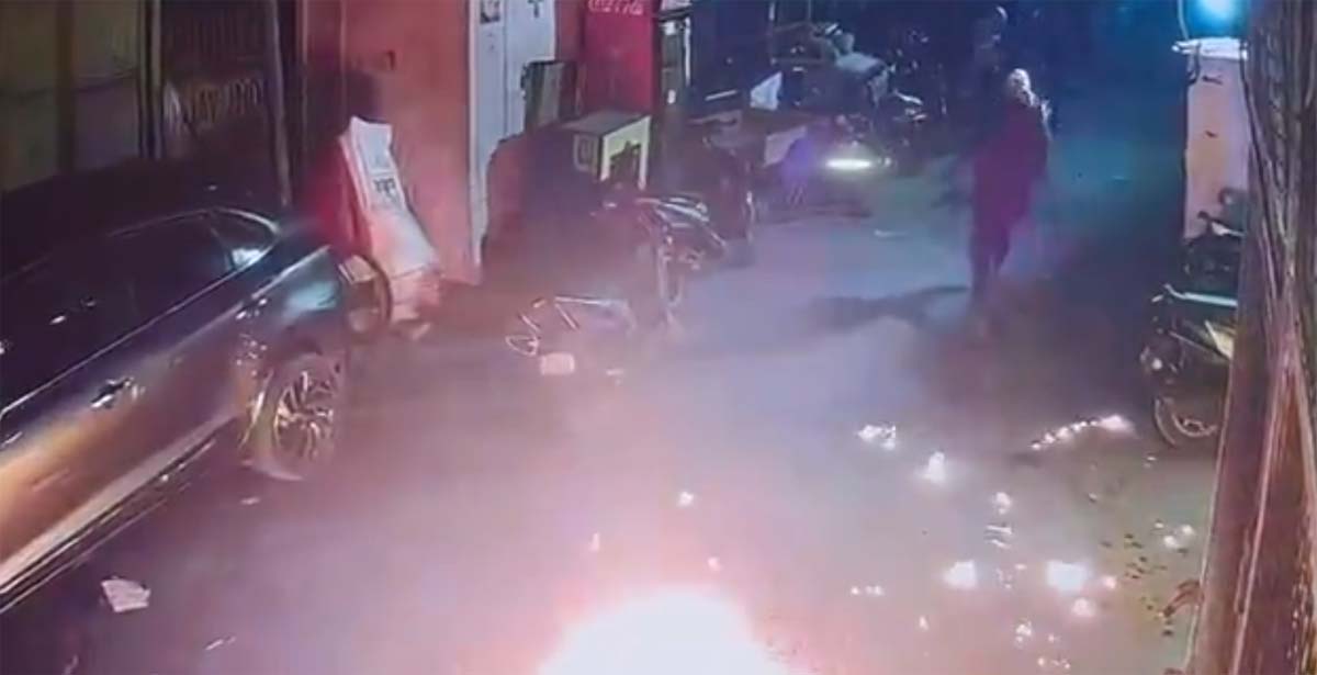 गोलीबारी और पेट्रोल बमबाजी का डरावना वीडियो, पुलिस ने लिया ये एक्शन