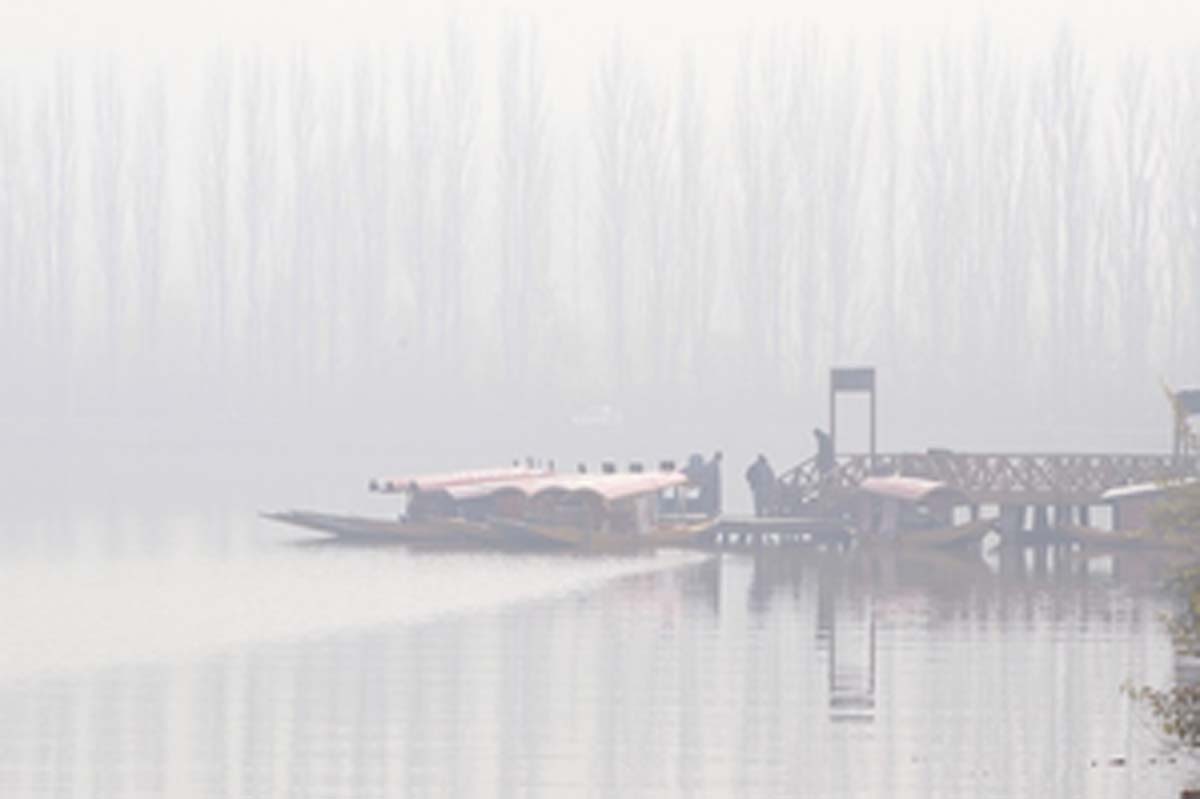 तापमान में लगातार गिरावट जारी, जम्मू में मौसम की सबसे ठंडी रात दर्ज