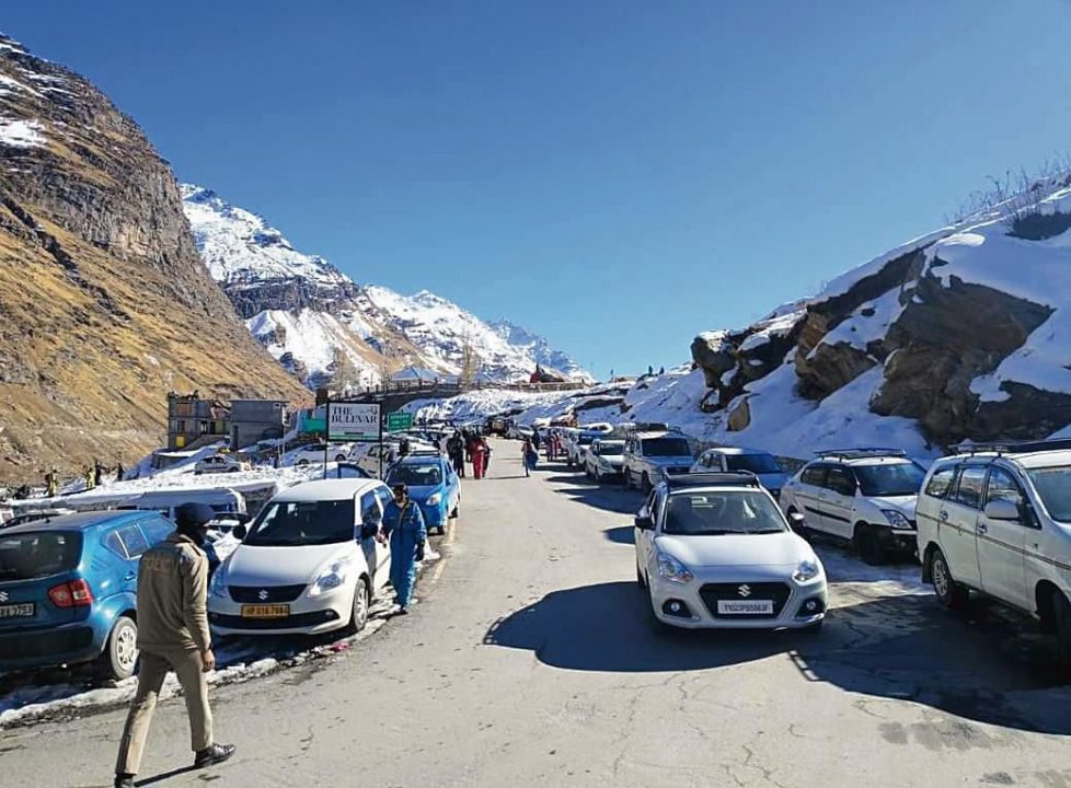 Himachal : सिस्सू ने पर्यटकों के लिए 28 फरवरी तक दरवाजे बंद किये