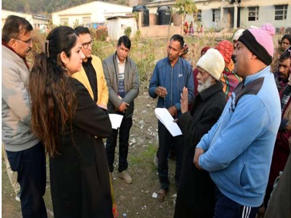 डीसी उधमपुर ने सदल भूस्खलन पीड़ितों के मुद्दों को किया संबोधित