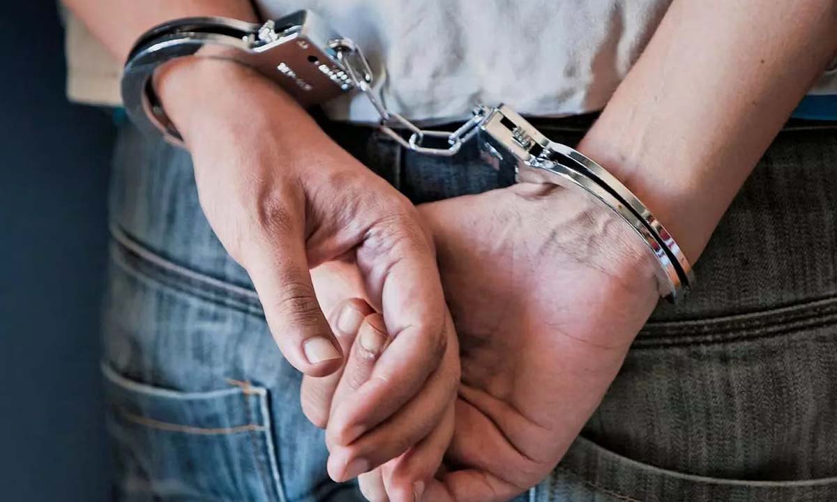 Assam: सरकारी अधिकारी रिश्वत कांड में रंगे हाथ पकड़े गए
