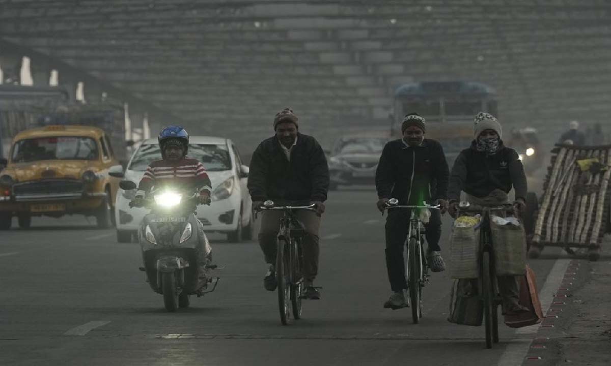 Calcutta: नए साल के दिन पटाखों के कारण कलकत्ता की वायु गुणवत्ता खराब हो गई
