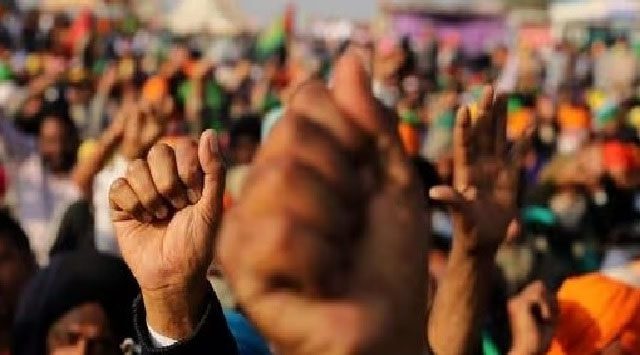Odisha : नरसिंहपुर में स्थानीय लोगों ने पीडीएस सप्लायर के खिलाफ किया विरोध प्रदर्शन