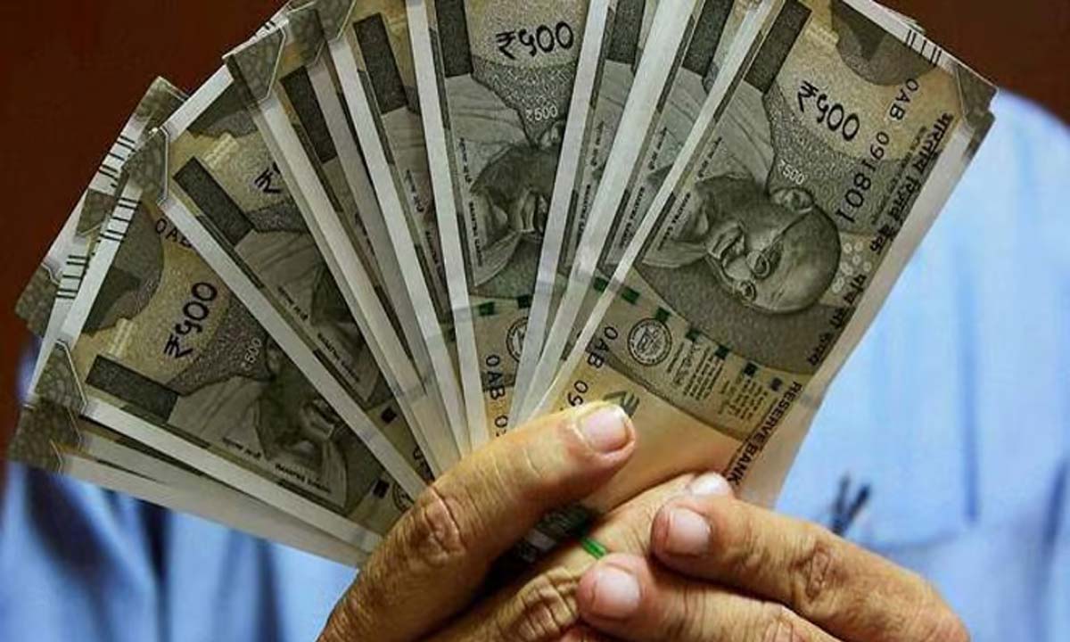 Kerala: कल काम छोड़ने वाले सरकारी कर्मचारियों को कोई वेतन नहीं