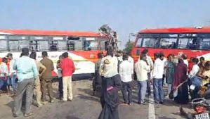 आरटीसी बसों की आमने-सामने से टक्कर, 2 लोगों की मौत, 10 से ज्यादा घायल