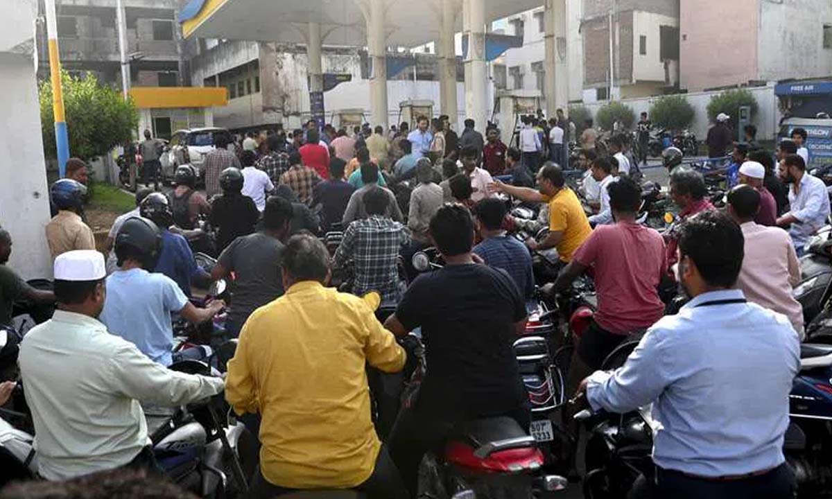 Hyderabad: पेट्रोल पंपों पर बुधवार को कामकाज सामान्य होने की उम्मीद