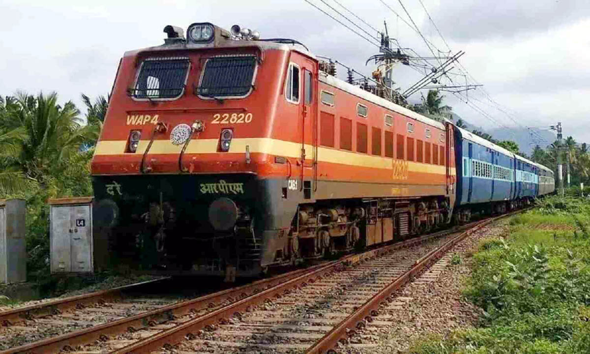 मैहर एवं झुकेही स्टेशनों पर स्टापेज की सौगात
