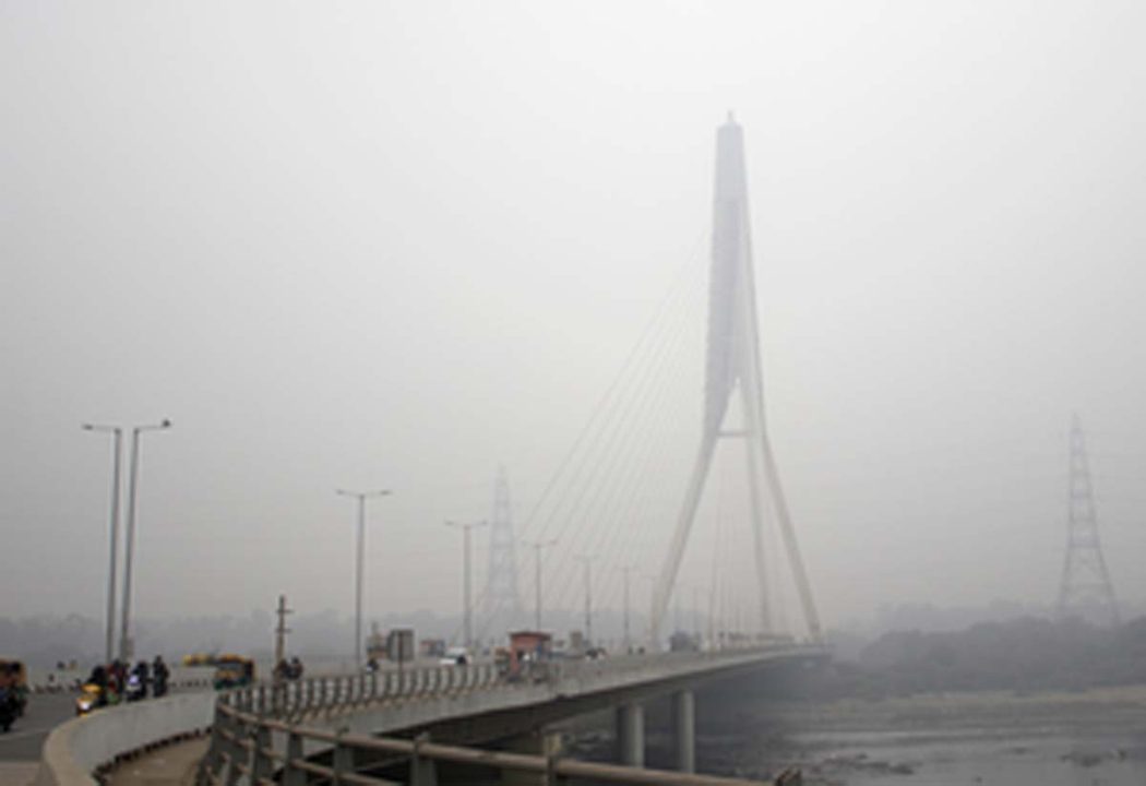 दिल्ली में 'बेहद खराब' हवा के बीच 2024 का स्वागत, जानें तापमान