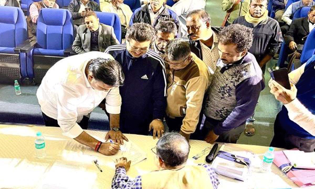 Bengal: त्रिपक्षीय समझौते के बाद बंगाल सरकार ने जूट मजदूरों का न्यूनतम दैनिक वेतन बढ़ाया