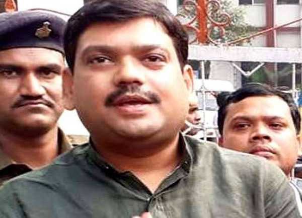 Jharkhand : जेल आईजी के आदेश के बाद पूर्व विधायक संजीव सिंह को बेहतर इलाज के लिए दिल्ली एम्स भेजा जाएगा