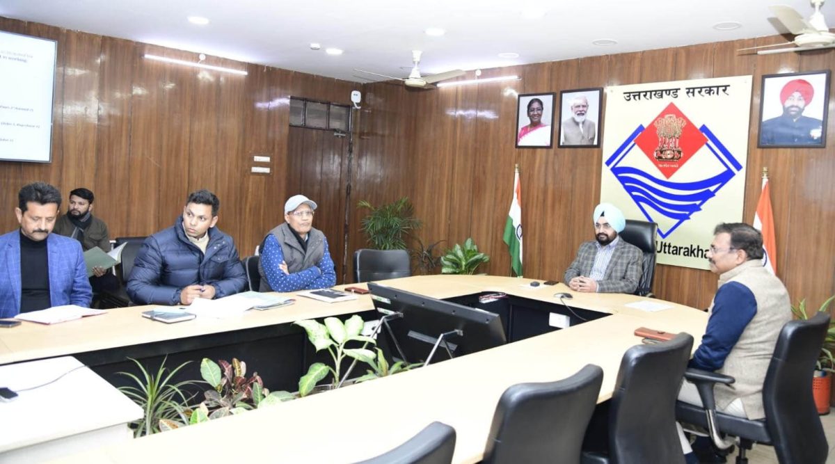 मुख्य सचिव संधु ने ऑटोमेटेड और सरफेस पार्किंग की प्रगति की समीक्षा की
