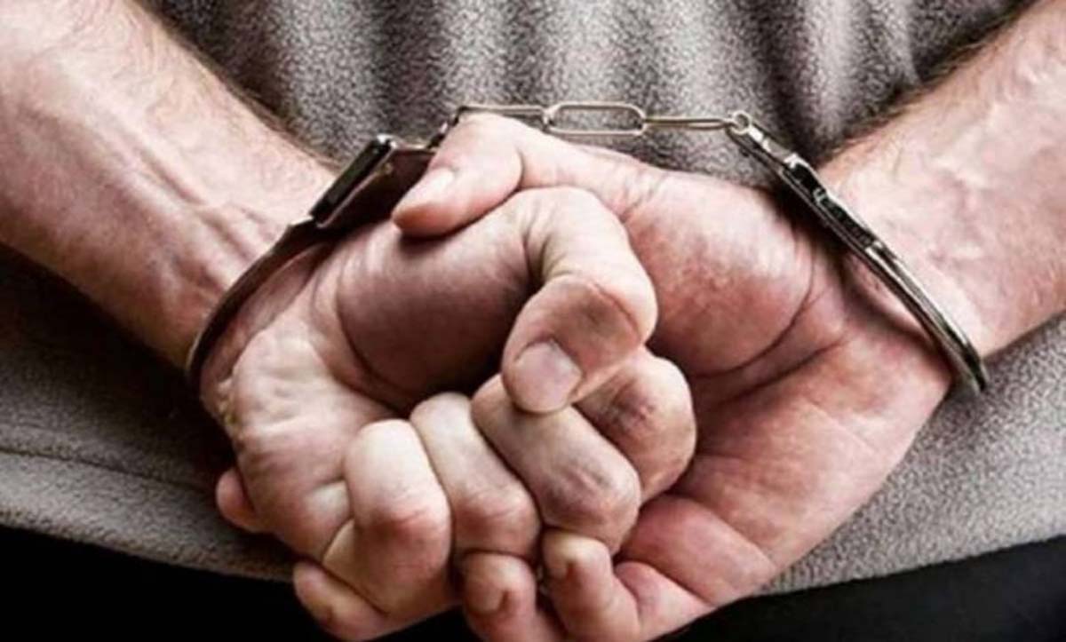 नकली अधिकारी को असली पुलिस ने पकड़ा, अब जिंदगी भर पछताएगा