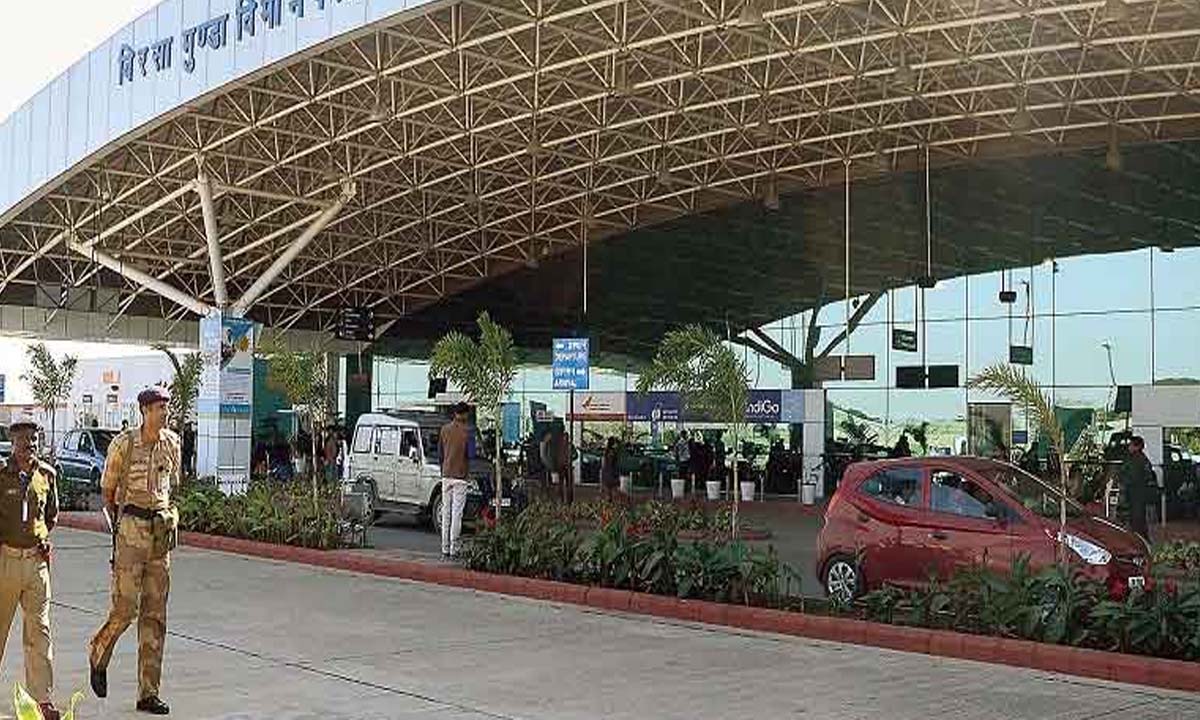 बिरसा मुंडा हवाई अड्डे पर 14 उड़ानें रद्द
