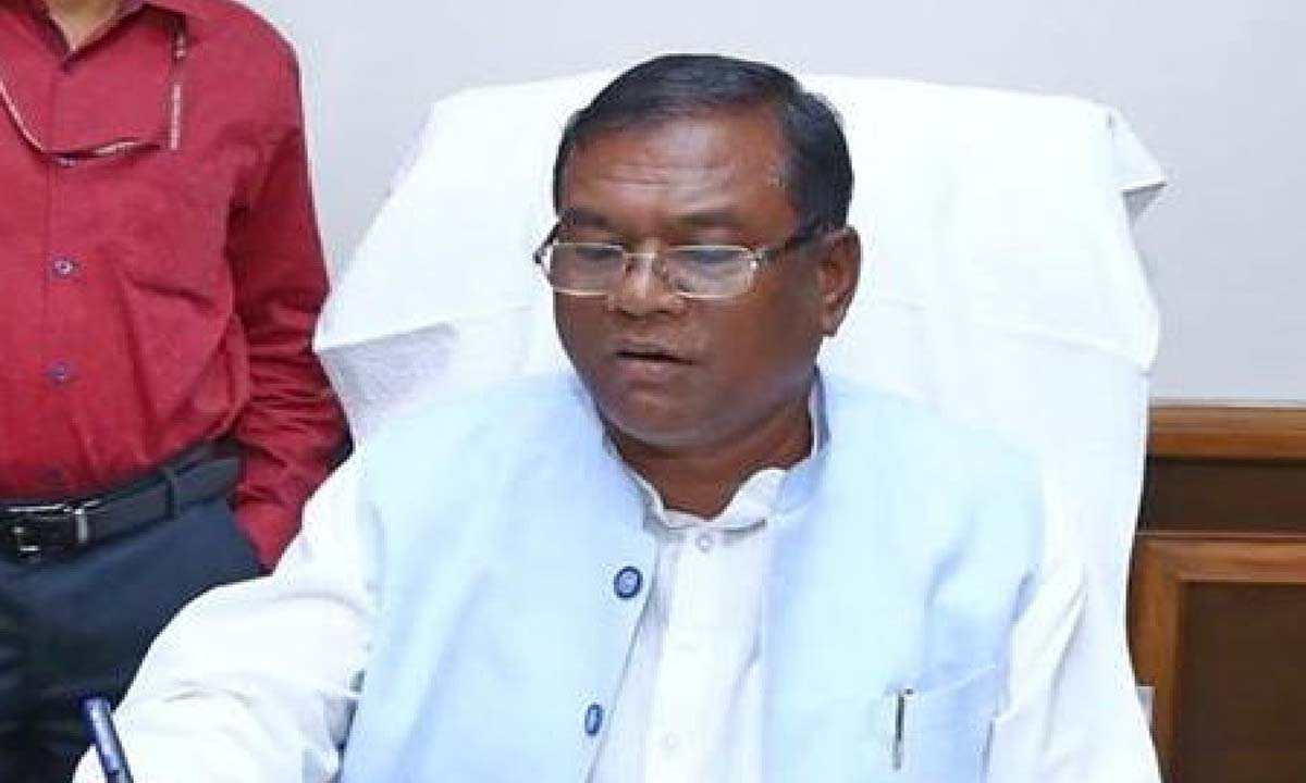 मध्य प्रदेश: केंद्रीय मंत्री फग्गन सिंह कुलस्ते ने आईएएस अधिकारी पर परिवार के सदस्यों का अपमान करने का आरोप लगाया