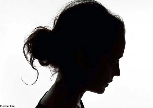 मानसिक रूप से बीमार महिला, पूर्व पति के बच्चे को कुएं में फेंका