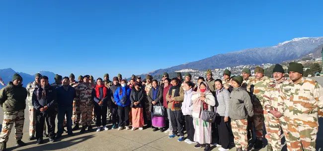 Arunachal: जीवंत गांवों' के उन्नीस ग्राम प्रधानों को उनके जीवनसाथियों के साथ गणतंत्र दिवस में शामिल होने के लिए रवाना किया गया