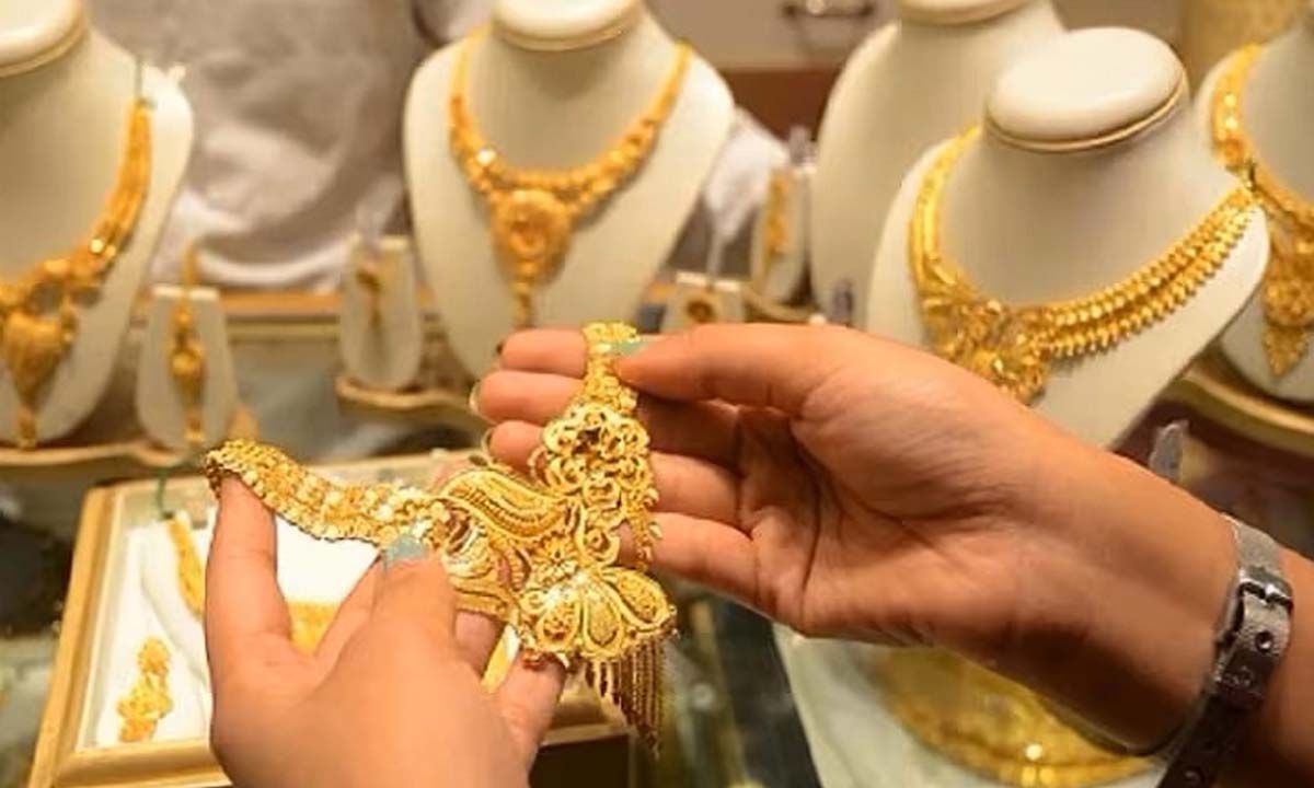 सोने का भाव 50 रुपये घटकर 63,150 रुपये प्रति 10 ग्राम