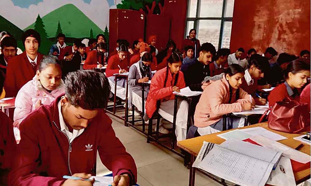 Ludhiana: स्कूल 100% उपस्थिति के साथ फिर से खुले