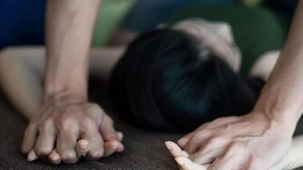 मां के सामने हुआ छात्रा का गैंगरेप, केस दर्ज