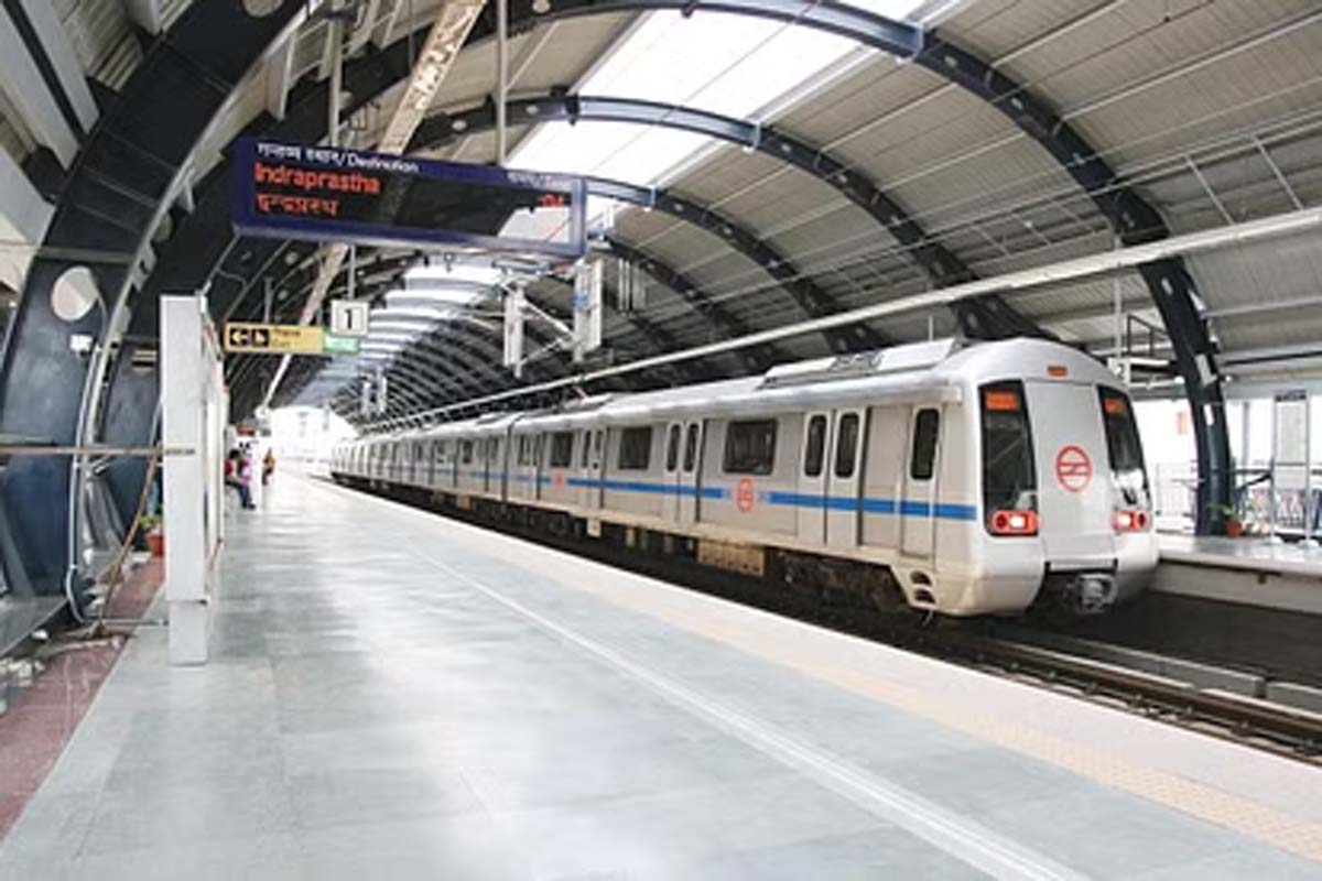 पत्नी की हत्या कर भागा था पति, अब घर पहुंची मौत की खबर