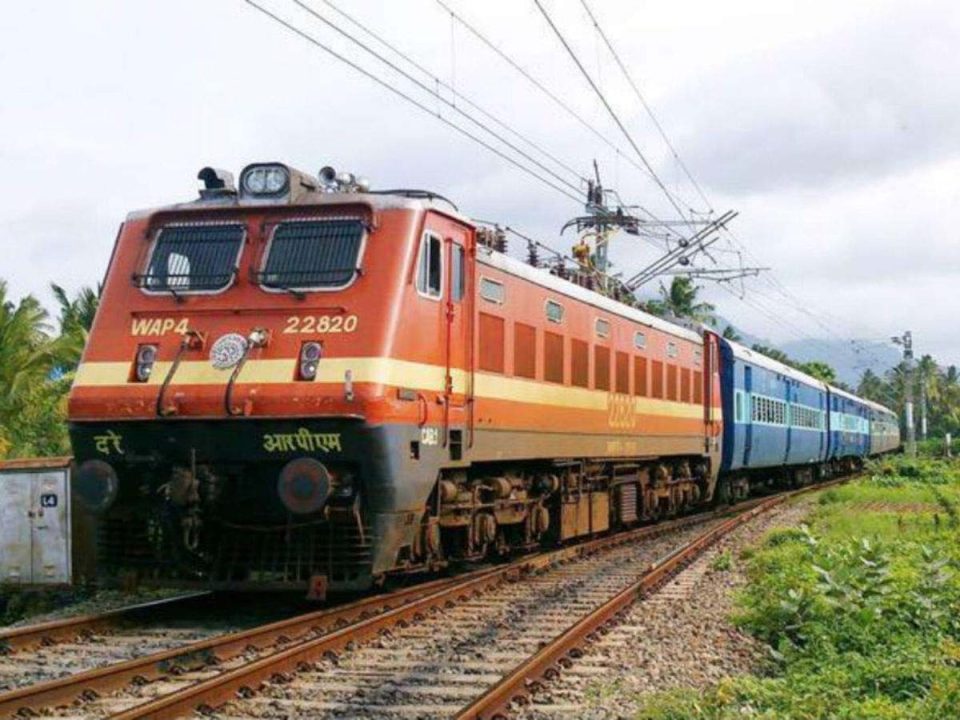 रोती महिला के शरीर पर नहीं थे कपड़े, फिर हुआ चौंकाने वाला खुलासा