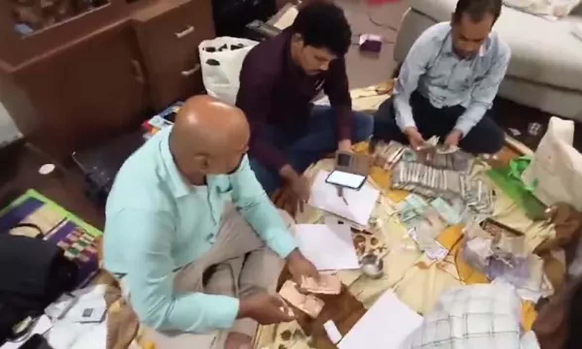 TSRERA सचिव की संपत्तियों पर ACB का छापा, मिली अवैध संपत्ति