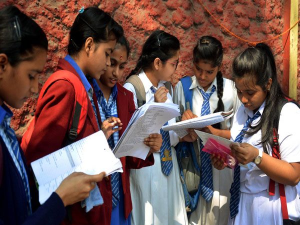 Delhi : दिल्ली सरकार ने लिया स्कूलों में शीतकालीन छुट्टियां बढ़ाने का आदेश वापस
