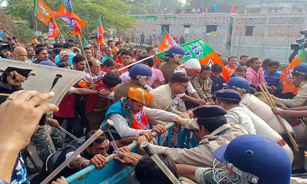 North 24-Parganas: पुलिस ने भाजपा समर्थकों को ईडी हमले के खिलाफ प्रदर्शन करने से रोका