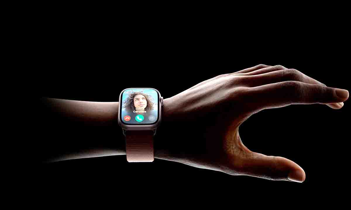 Apple Watch की मदद से डॉक्टर ने बचाई महिला की जान, जानें पूरा मामला