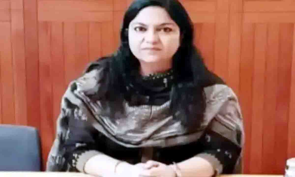 Ranchi : IAS पूजा सिंघल की जमानत याचिका पर SC में अब 11 मार्च को सुनवाई