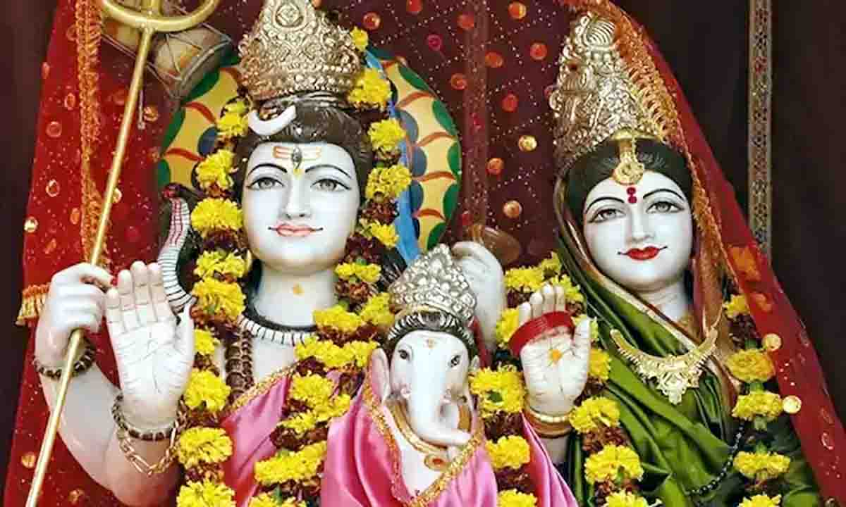 astrology news : परिवार की उन्नति के लिए करें ये उपाय
