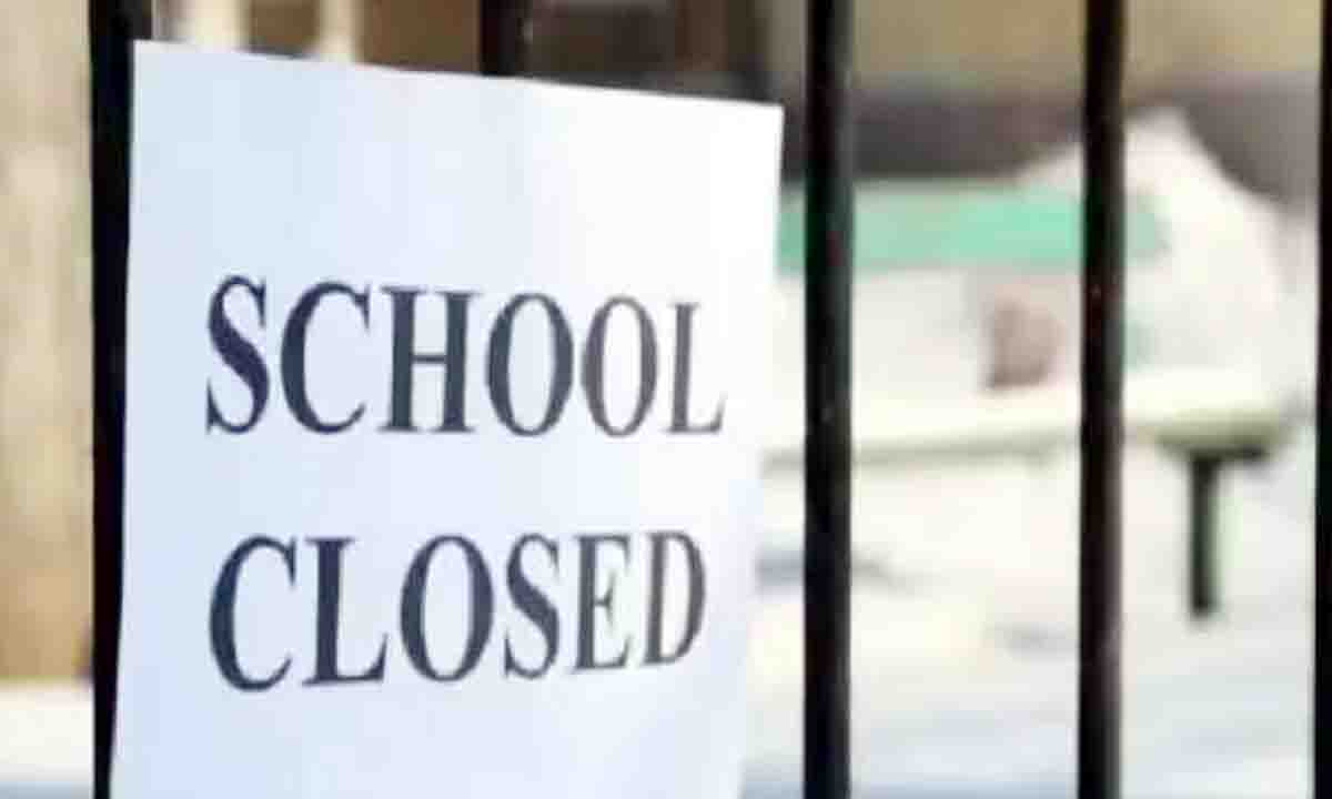 Aligarh : सभी बोर्ड के स्कूल चार दिन और रहेंगे बंद, डीएम का आया आदेश