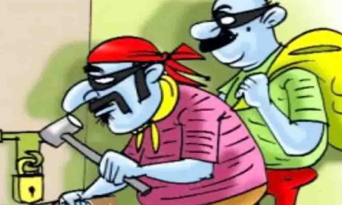 Ranchi : न्यू बांधगाड़ी स्थित मंदिर को चोरों ने बनाया निशाना