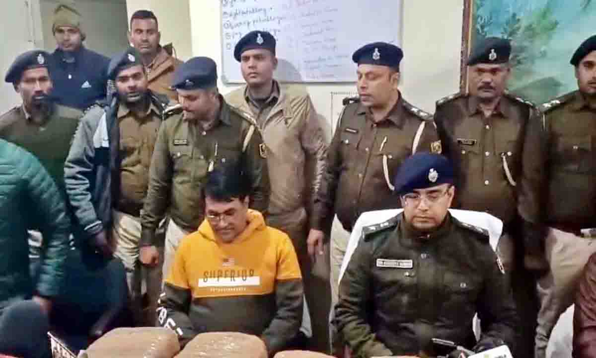Jamui : ट्रक से 70 लाख का गांजा बरामद, झारखंड से लायी जा रही थी खेप