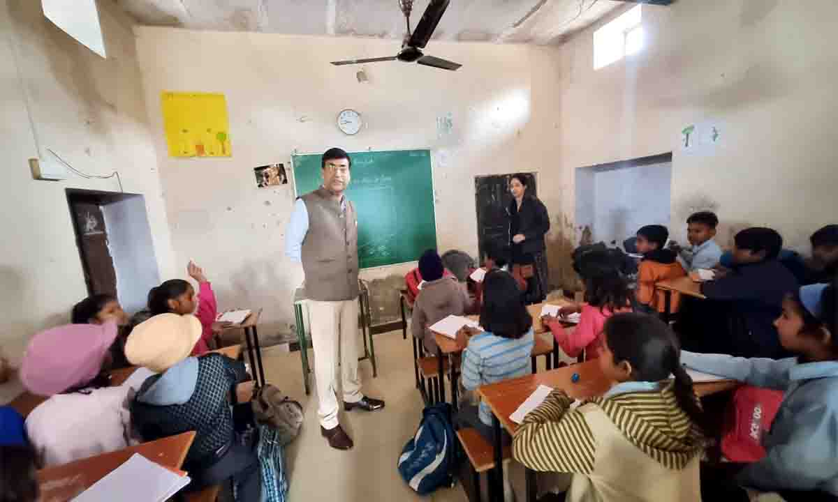 राजस्थान सरकार सूचना एवं जनसम्पर्क कार्यालय, खैरथल तिजारा (राजस्थान) जिला कलेक्टर ने किया हरसोली