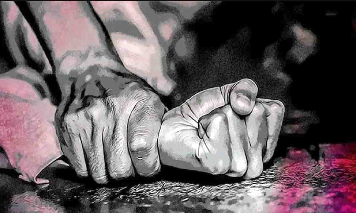 Rape of 8th class student ,कोचिंग जा रही छात्रा जबरन रोक डरा धमका कर की हैवानियत