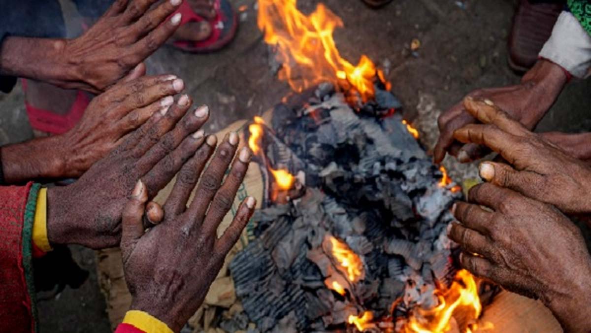 मौसम अपडेट: नए साल 2024 की शुरुआत कड़ाके की ठंड के साथ, बारिश का सामना करने के लिए हो जाएं तैयार