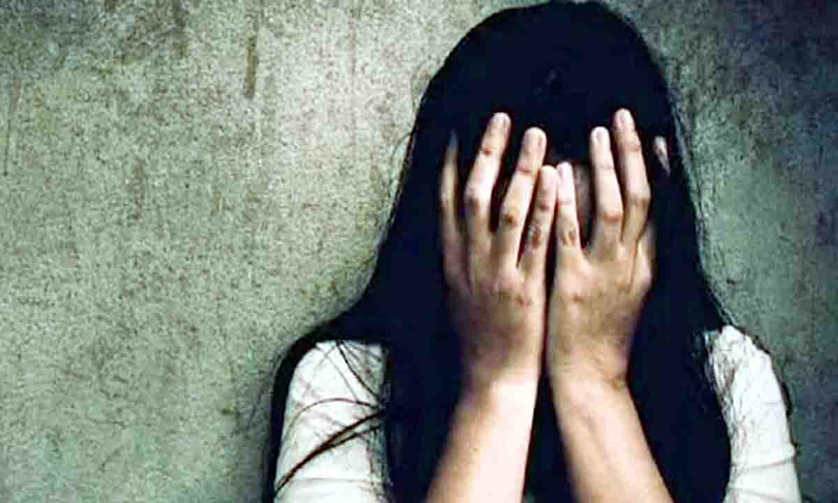 SAMBHAL : महिला रिश्तेदार को घर पर अकेली देख एक युवक ने उसके साथ दुष्कर्म