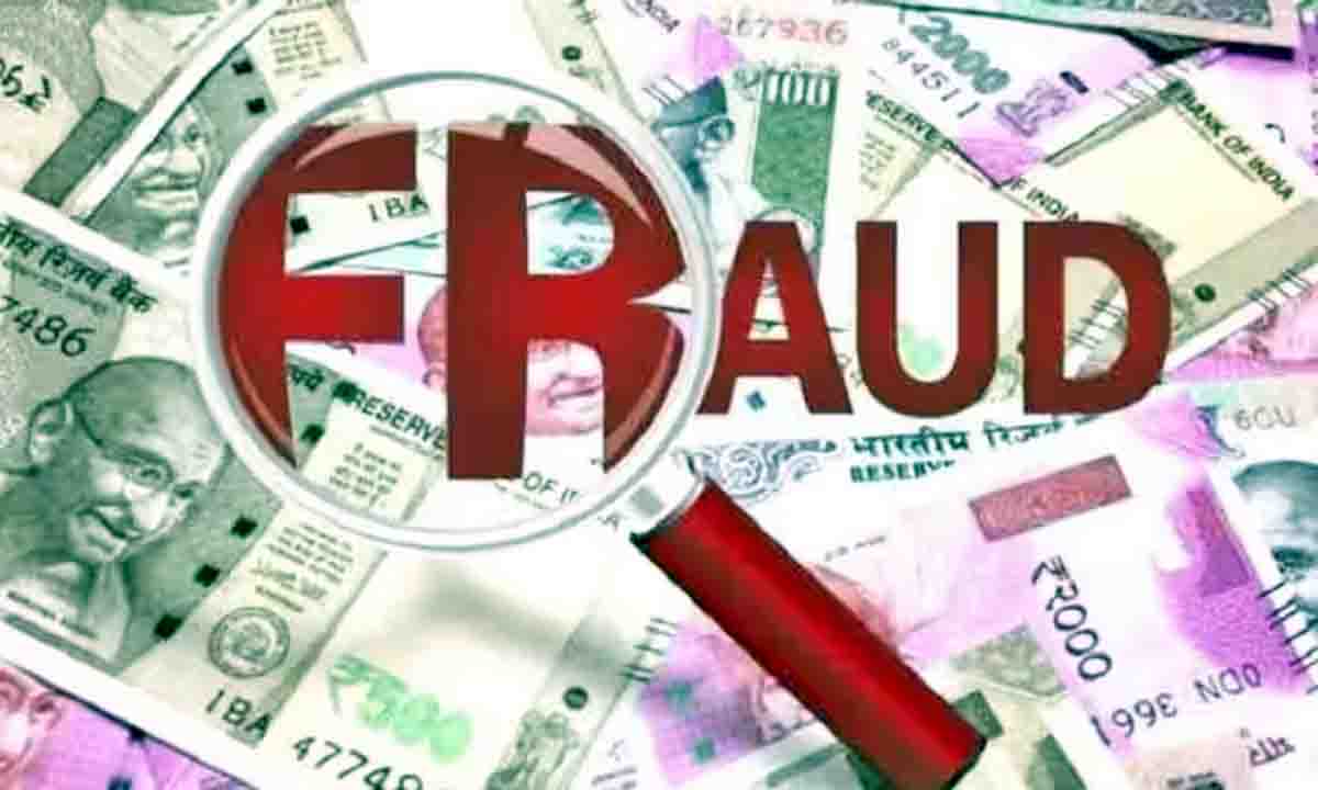 Varanasi : घर बैठे 150 रुपये कमाने के चक्कर में 12 लाख 97 हजार 480 की हुई ठगी