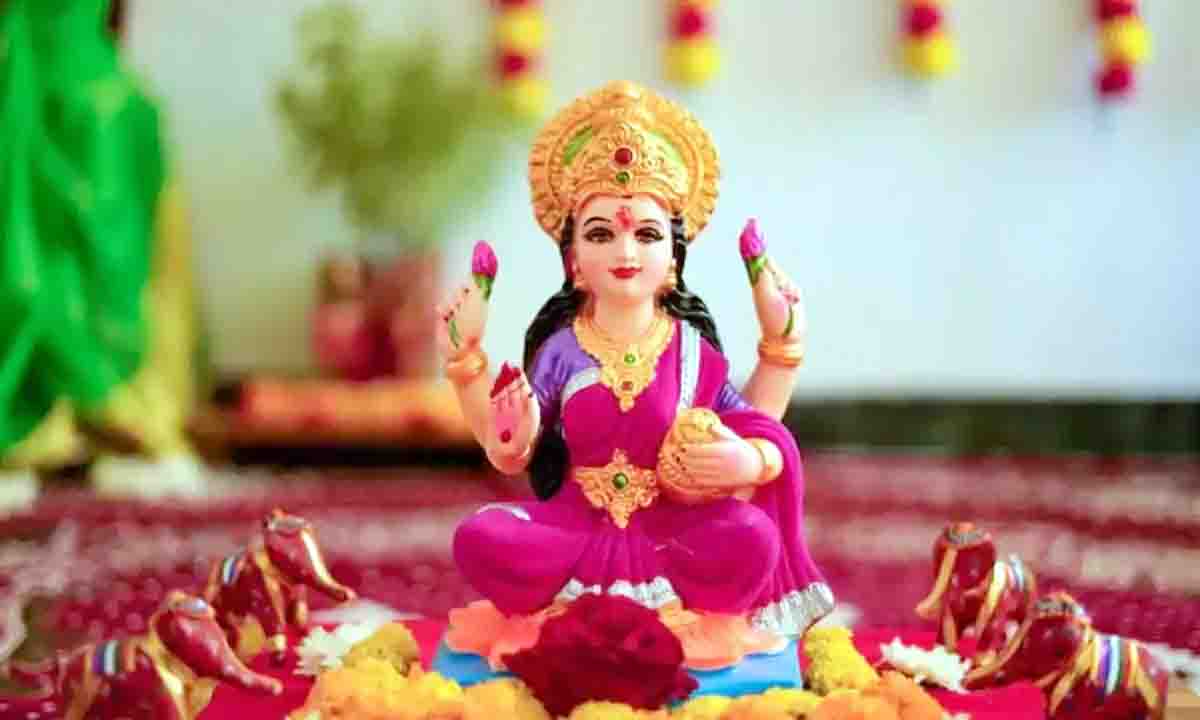astrology news : धन-संपत्ति के लिए शुक्रवार का ये खास उपाय
