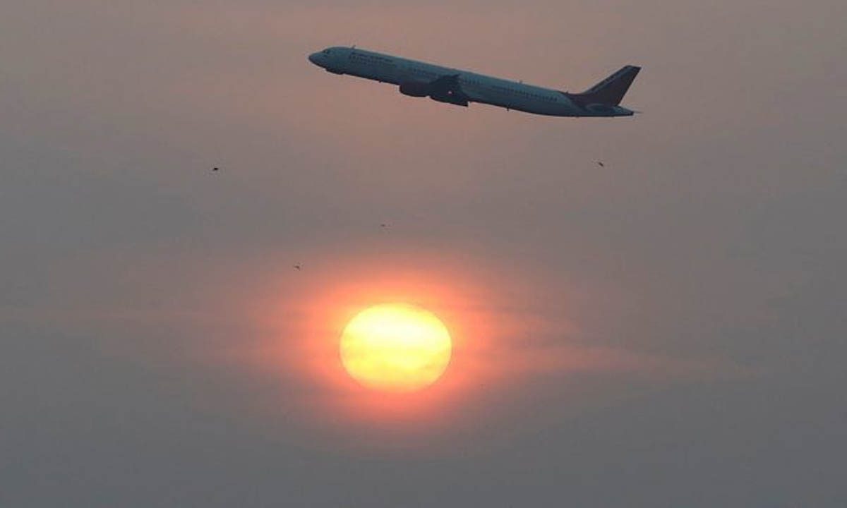 DGCA ने एयर इंडिया, स्पाइसजेट पर 30-30 लाख का जुर्माना लगाया