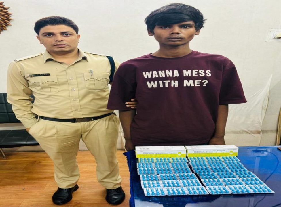 आमापारा तालाब के गेट पर बेच रहा था नशीला टेबलेट, गिरफ्तार