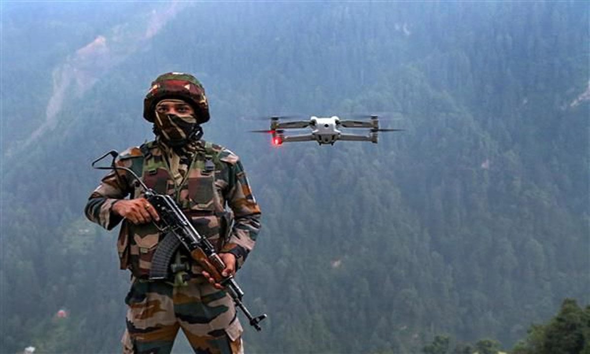 सेना ने जम्मू के उरी सेक्टर में LOC के पास 'इंडिया सेल्फी प्वाइंट' खोला