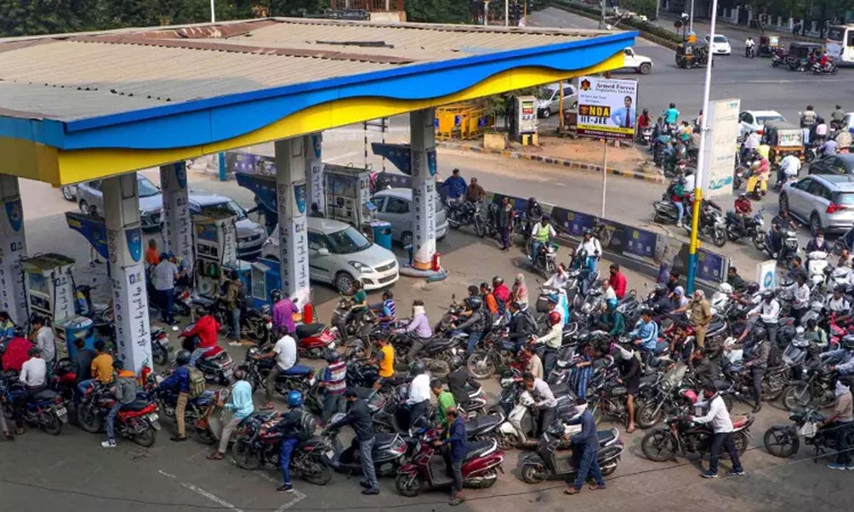 भारत में तेल के प्रवाह में कोई व्यवधान नहीं, केवल माल ढुलाई बढ़ी