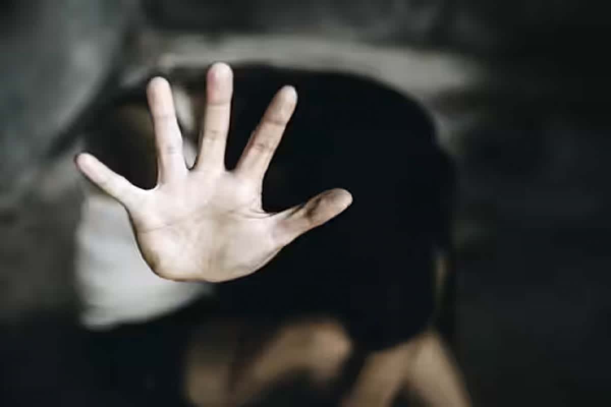बच्चों से दुष्कर्म के मामलों में इजाफा, चौंकाने वाले आंकड़े आए सामने