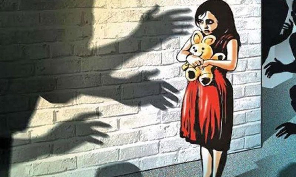 छात्राओं से अश्लील व्यवहार के आरोप में HM निलंबित