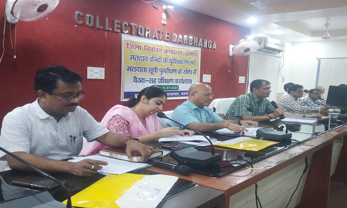 Sikar : फोटोयुक्त मतदाता सूचियों का प्रारूप प्रकाशन व फोटोयुक्त मतदाता सूचियों का विशेष संक्षिप्त