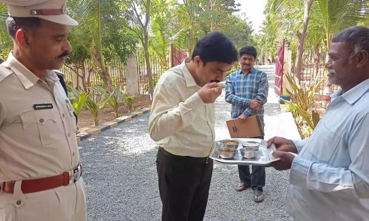 जिला विधिक सेवा प्राधिकरण सचिव ने जिला कारागार का निरीक्षण किया