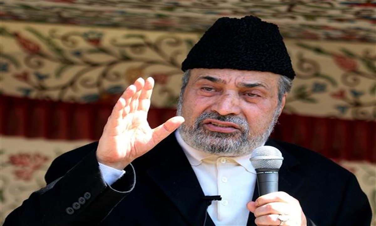 मुफ्ती मोहम्मद सईद की कब्र पर PDP में शामिल हुए मुजफ्फर हुसैन बेग